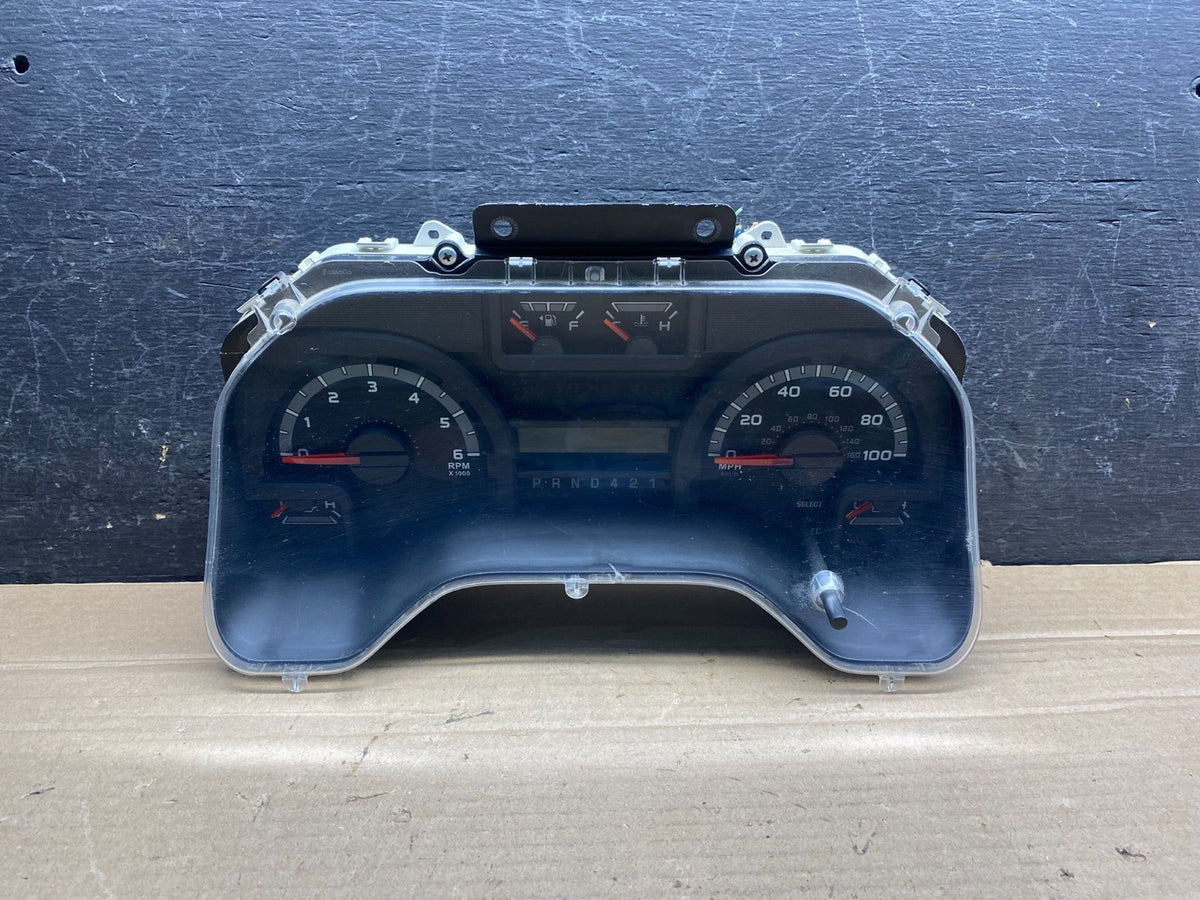 2017 2018 2019 Ford E350 VAN Gauge Speedometer Cluster ah7522 DG0