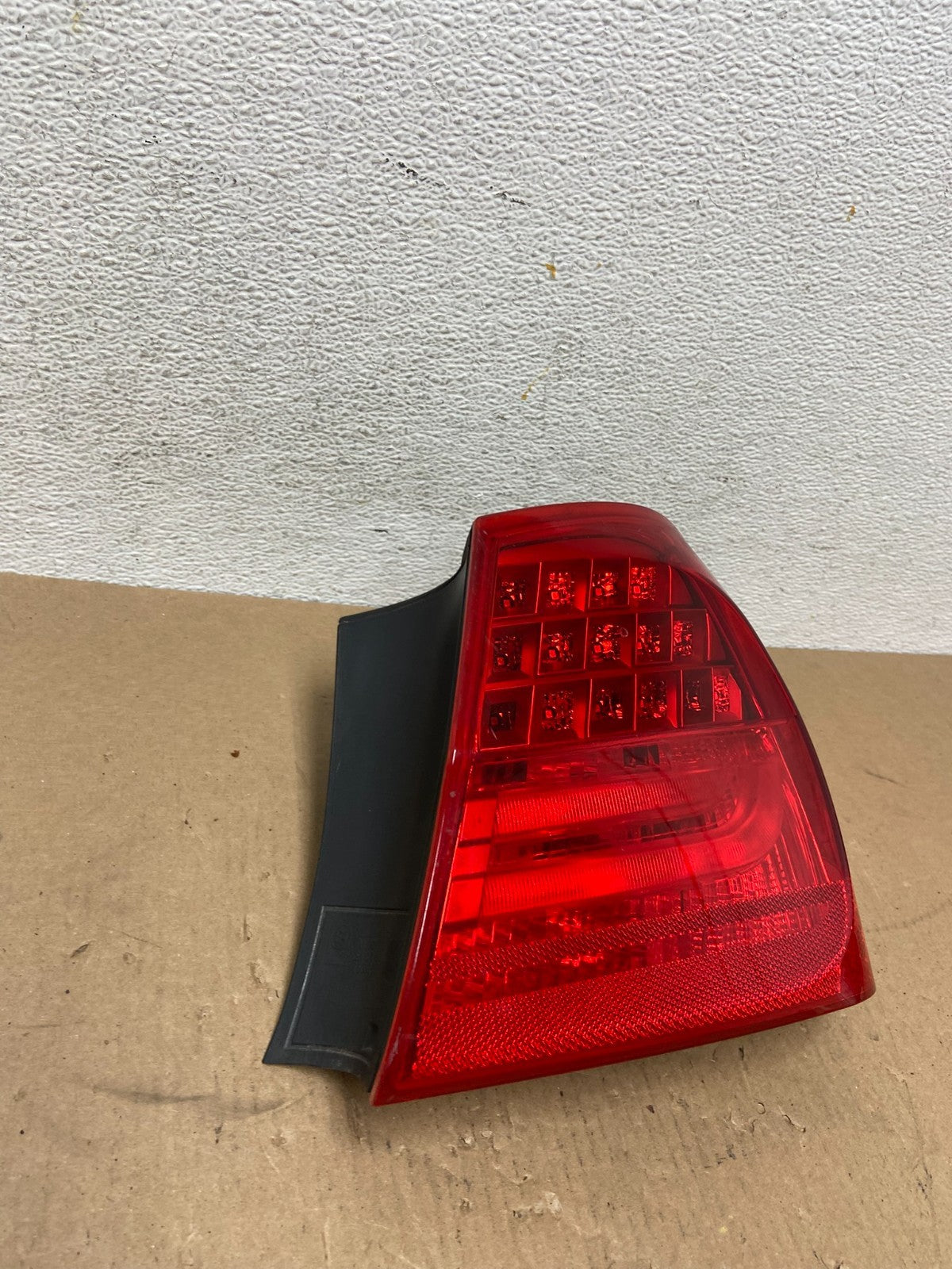 2009 2010 BMW 328i 3 Series Right Passenger RH Side Tail Light TYC AD6545 DW1