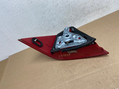 2005-2007 Mercedes-Benz C 230 - W203 C-Class Right Passenger Tail Light AE50255