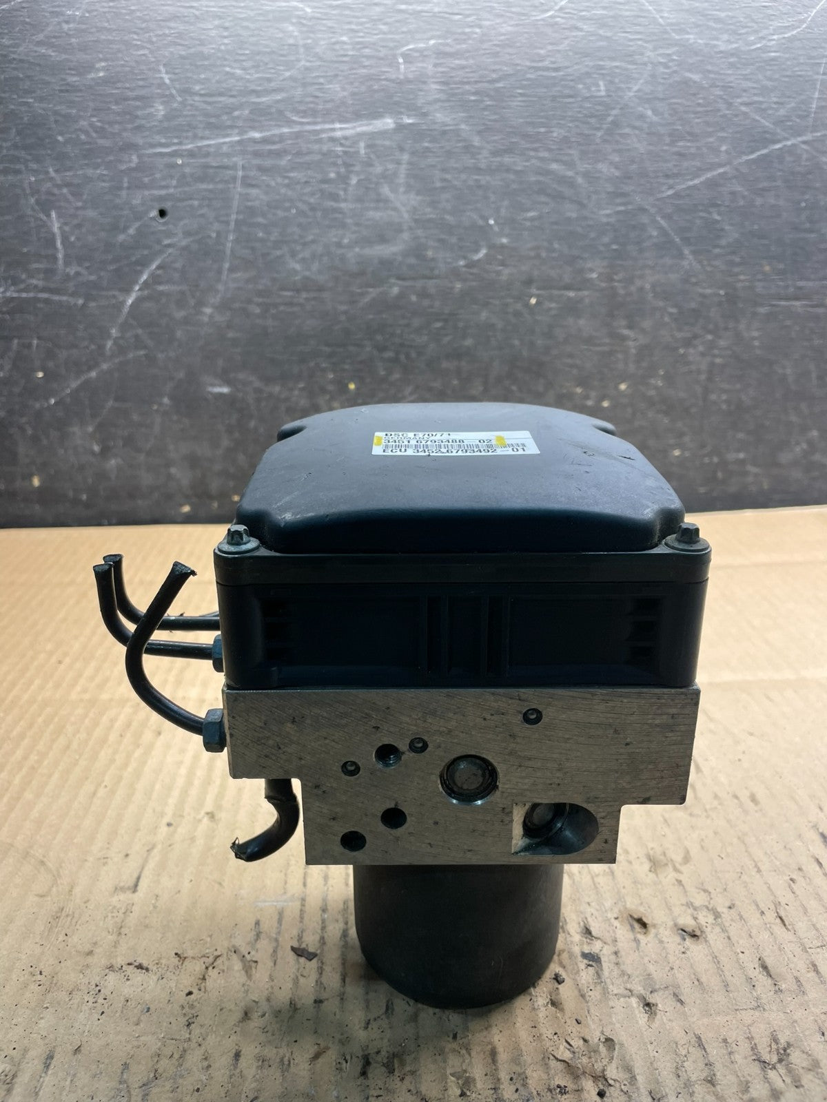 2007 to 2013 BMW X5 E70 ABS Anti-Lock Brake Pump Module OEM x8788 DG0
