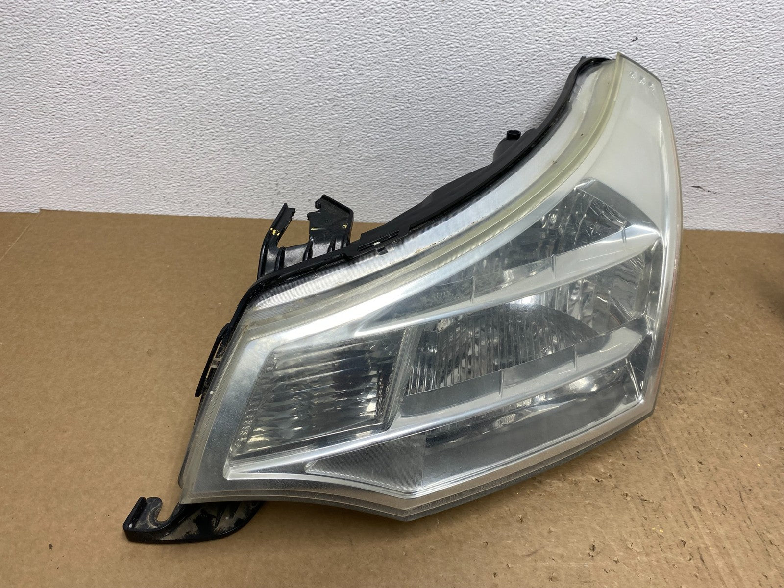 2008 2009 2010 2011 Ford Focus Left Driver Lh Headlight Halogen AC1345 DW2