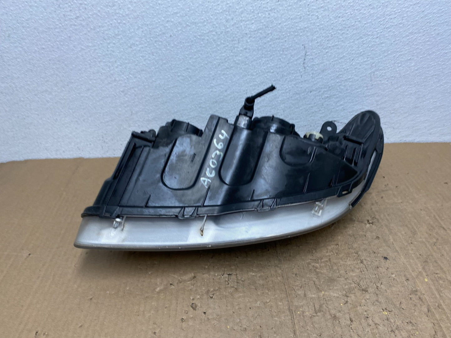 2007 2008 2009 2010 Hyundai Elantra Right Passenger Side Headlight AC0364 DW7