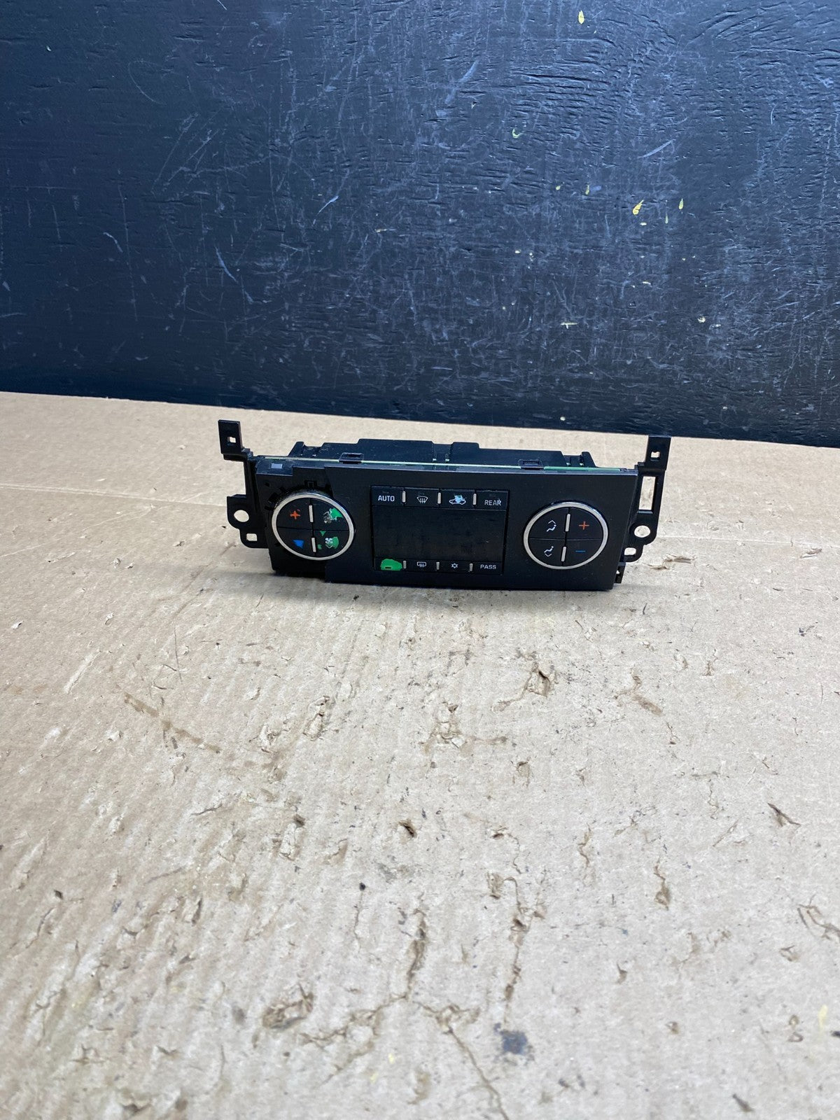 2007 - 2011 Chevrolet Silverado Gmc Sierra A/C Heater Climate Control AC9155 DG0