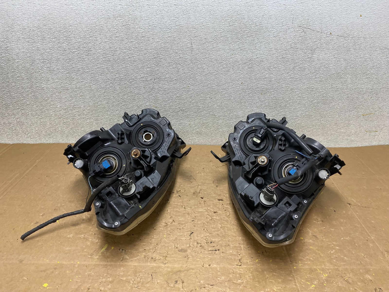 2009-2013 Nissan Rogue Left+Right Side Set Halogen Headlights OEM V6249 DW16
