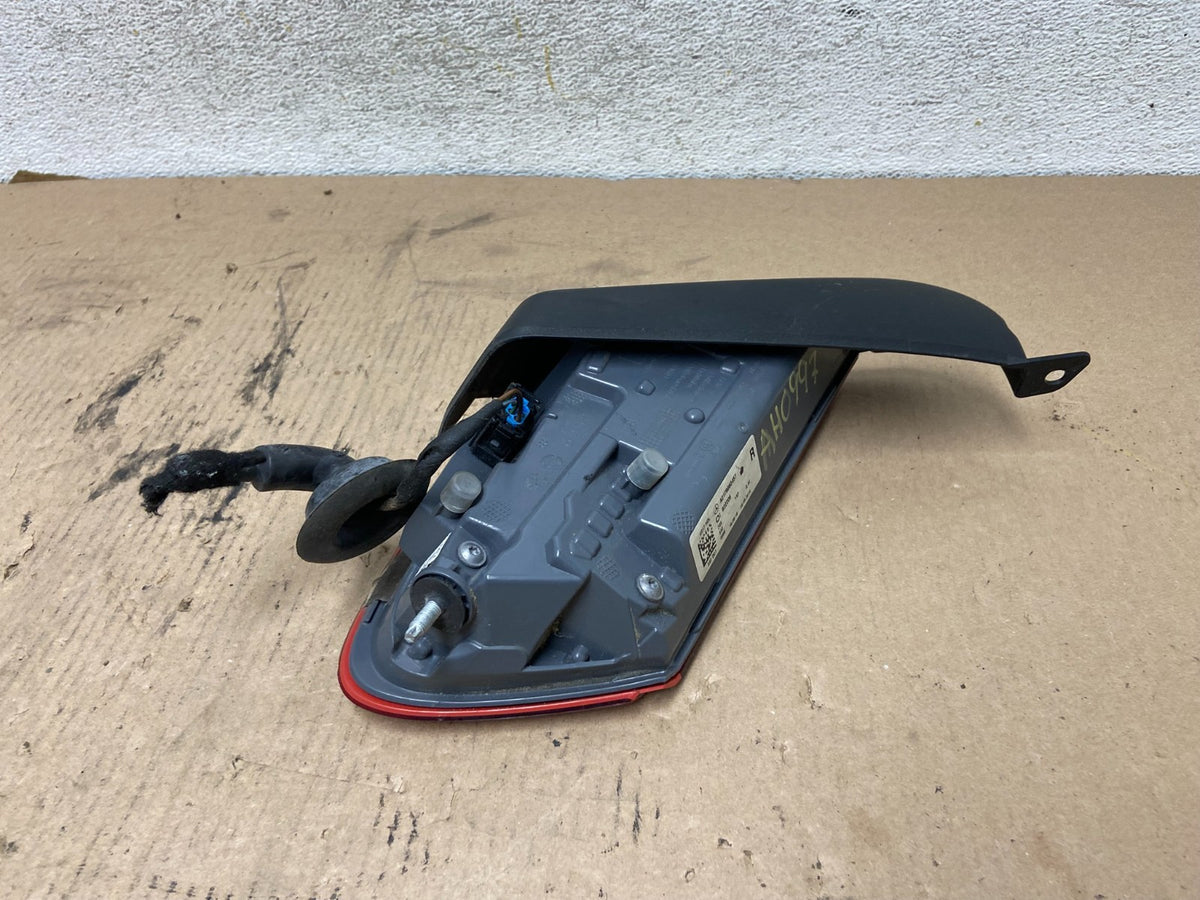 2015-2017 Mercedes-Benz Coupe S550 Right Passenger Inner Tail Light ah0997 DG3
