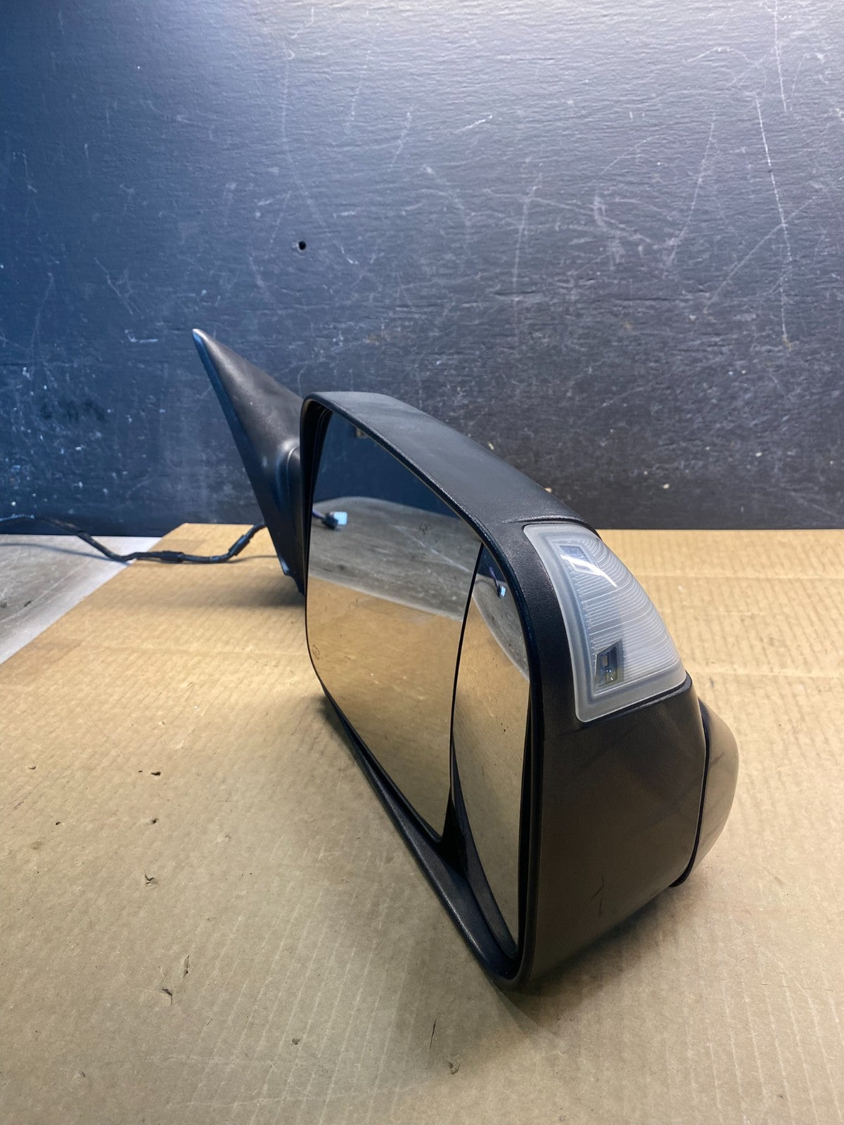 2010-2012 Dodge Ram 1500 Right Passenger Turn Door Mirror AG7273 DG11