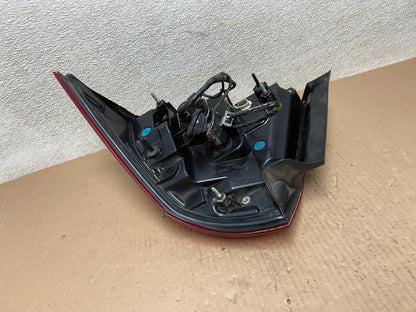 2005 to 2007 Mercury Montego Left Driver LH Side Tail Light AD1004 LK4