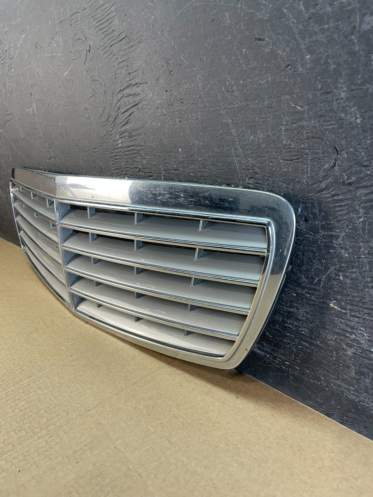 2003 to 2006 Mercedes Benz E-Class Front Upper Grill Grille AF5227 DG1