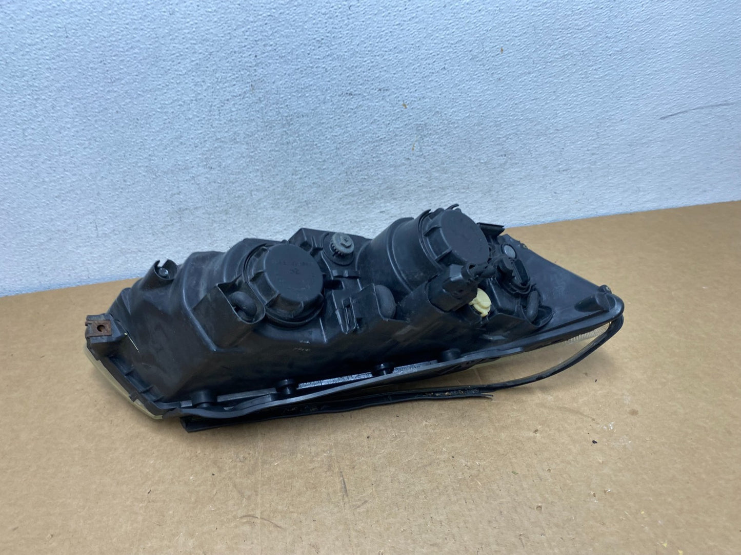 2006 to 2008 Hyundai Sonata Left Driver LH Side Headlight Halogen AD6042 DW6