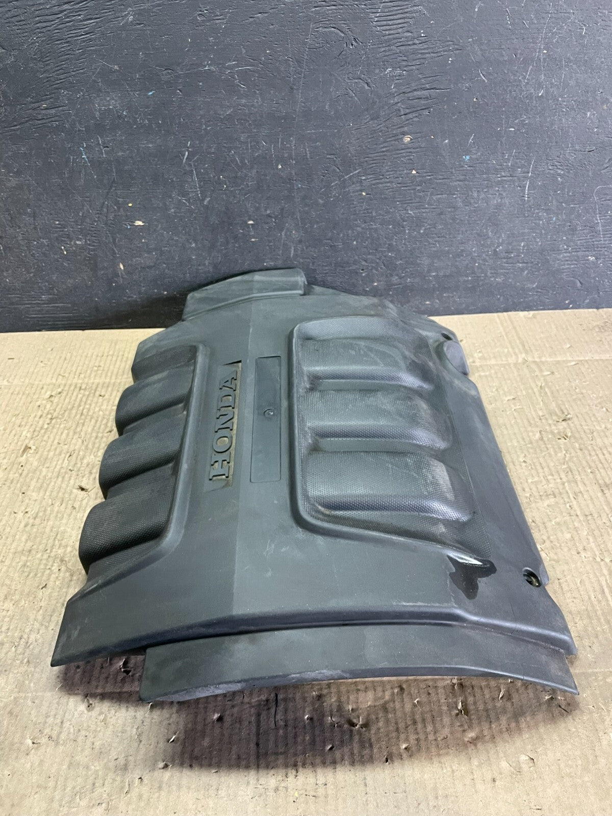 2005 to 2007 Honda Odyssey Black Engine Cover OEM i7807 DG2