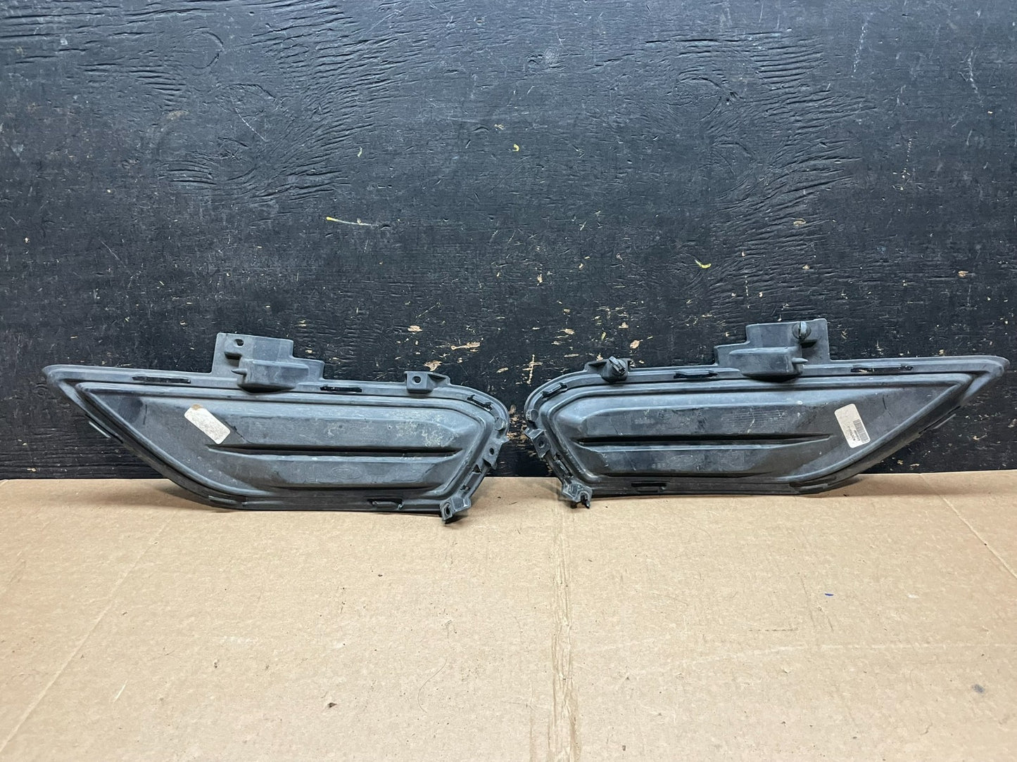 2013-2016 Ford Fusion Front Bumper Left+Right Bumper Cover Bezel Trim z5747 DG3
