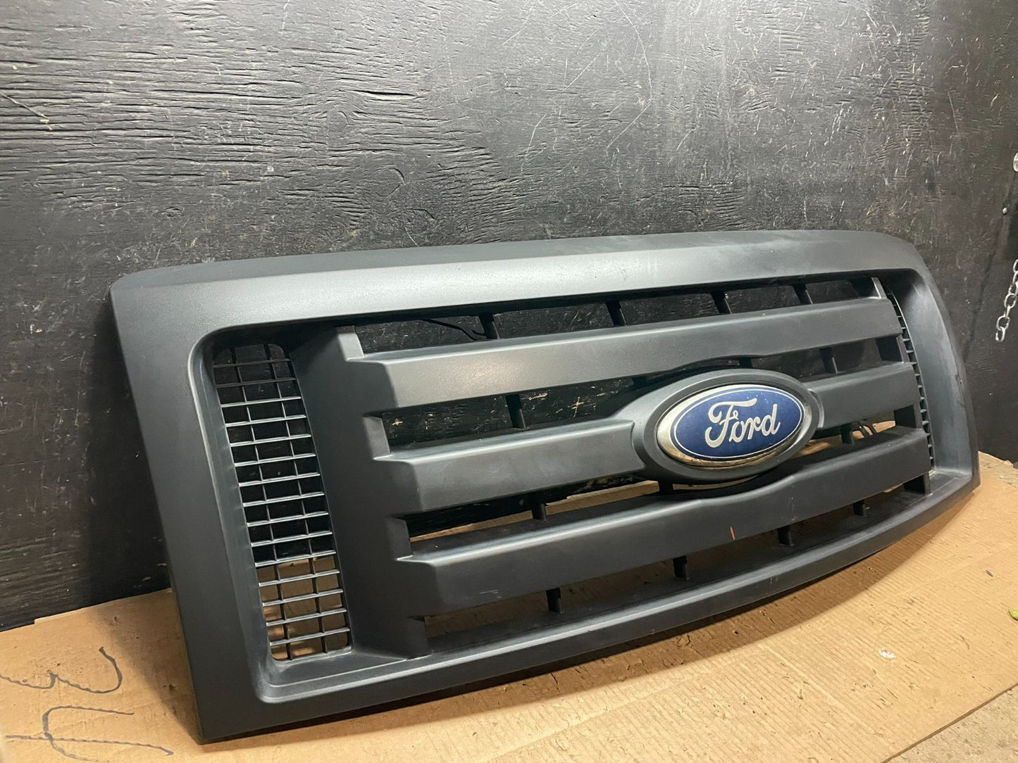 2009 to 2012 Ford F150 Front Upper Grill Grille Chrome Y2030 DG1