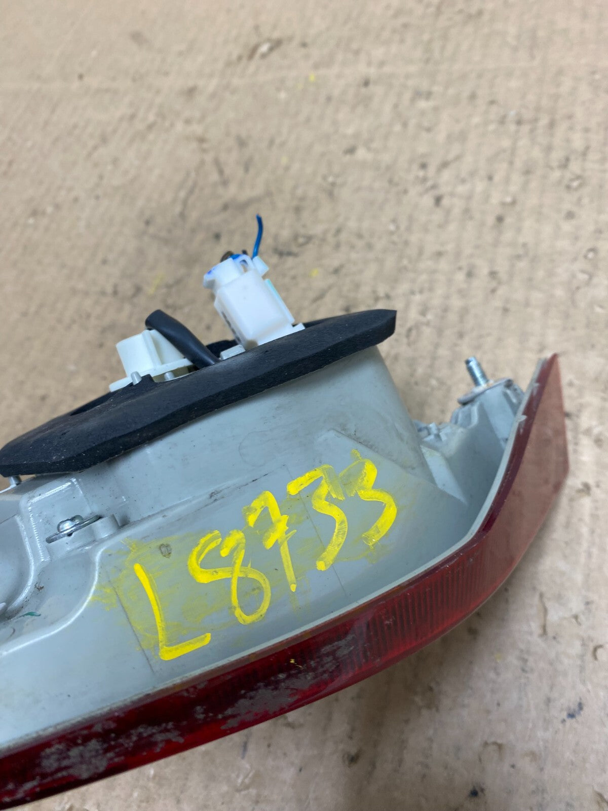 2011 to 2014 Hyundai Sonata Right Passenger Rh Inner Tail Light Oem L8733 DW8
