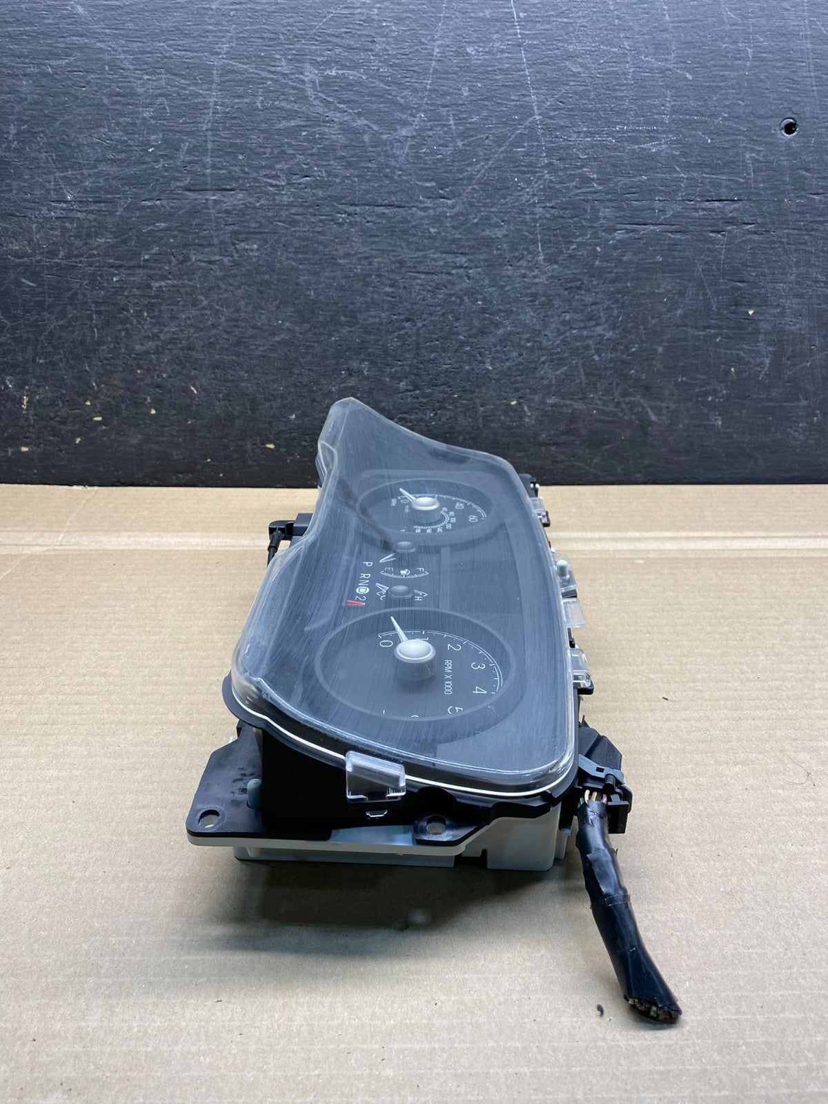 2009 to 2011 Mercury Grand Marquis Speedometer Cluster Gauge ah7557 DG2