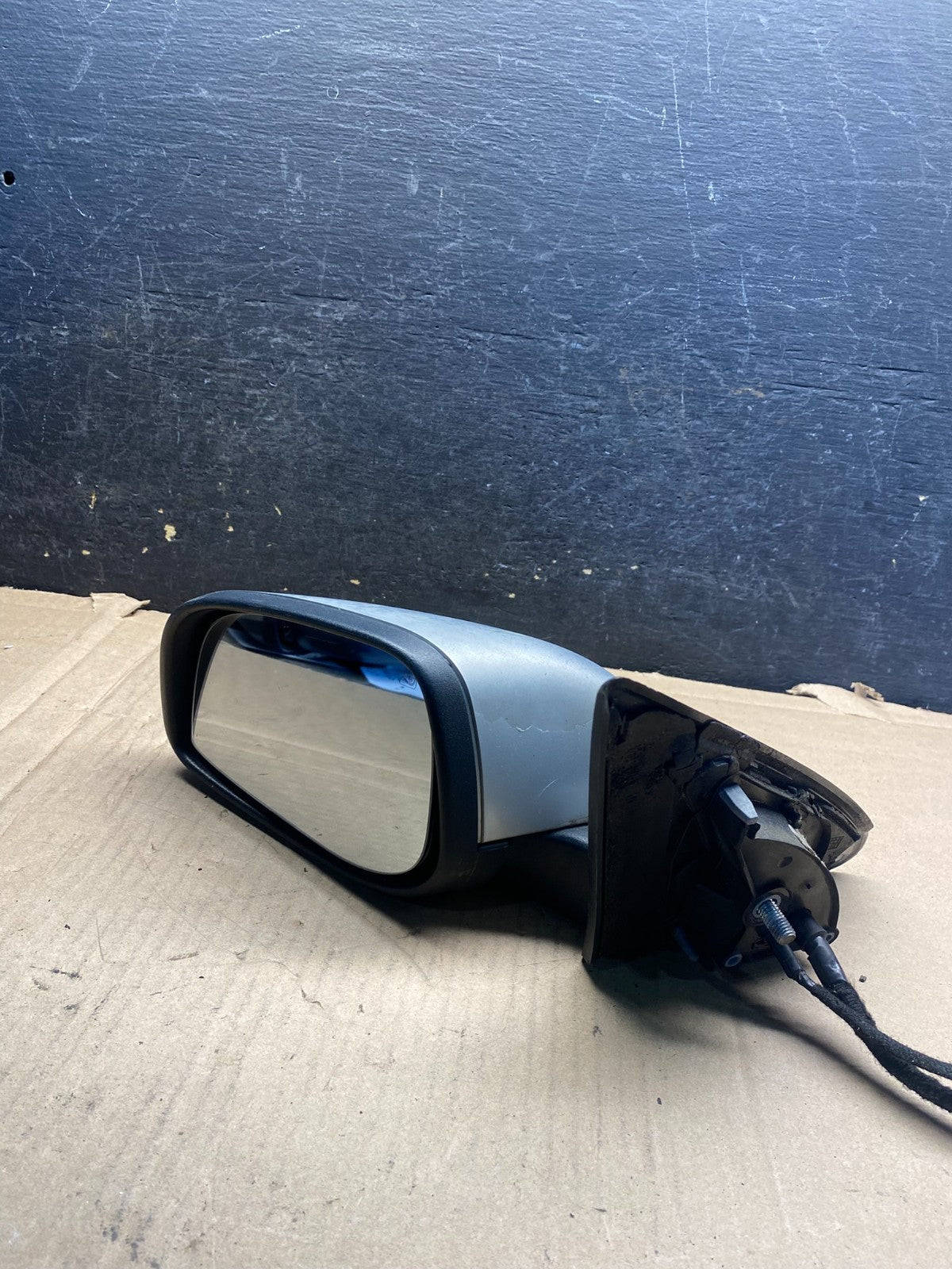 2000 to 2004 Volvo V70 Left Driver Side Door Mirror AJ0516 DG9