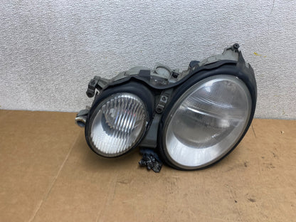 Xenon 2000-2002 Mercedes E E320 E430 Left Driver LH Side Headlight OEM X3868 DW0