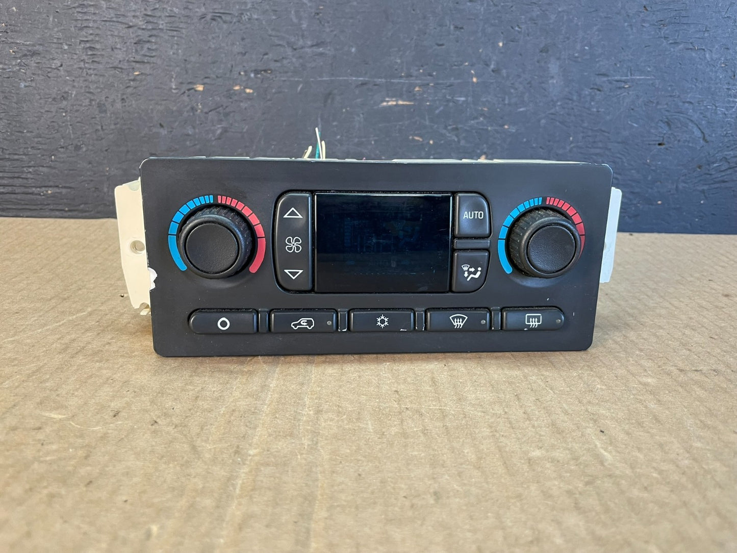 2003 to 2006 Chevrolet Silverado HVAC Heater Climate Control Module AF3657 DW0