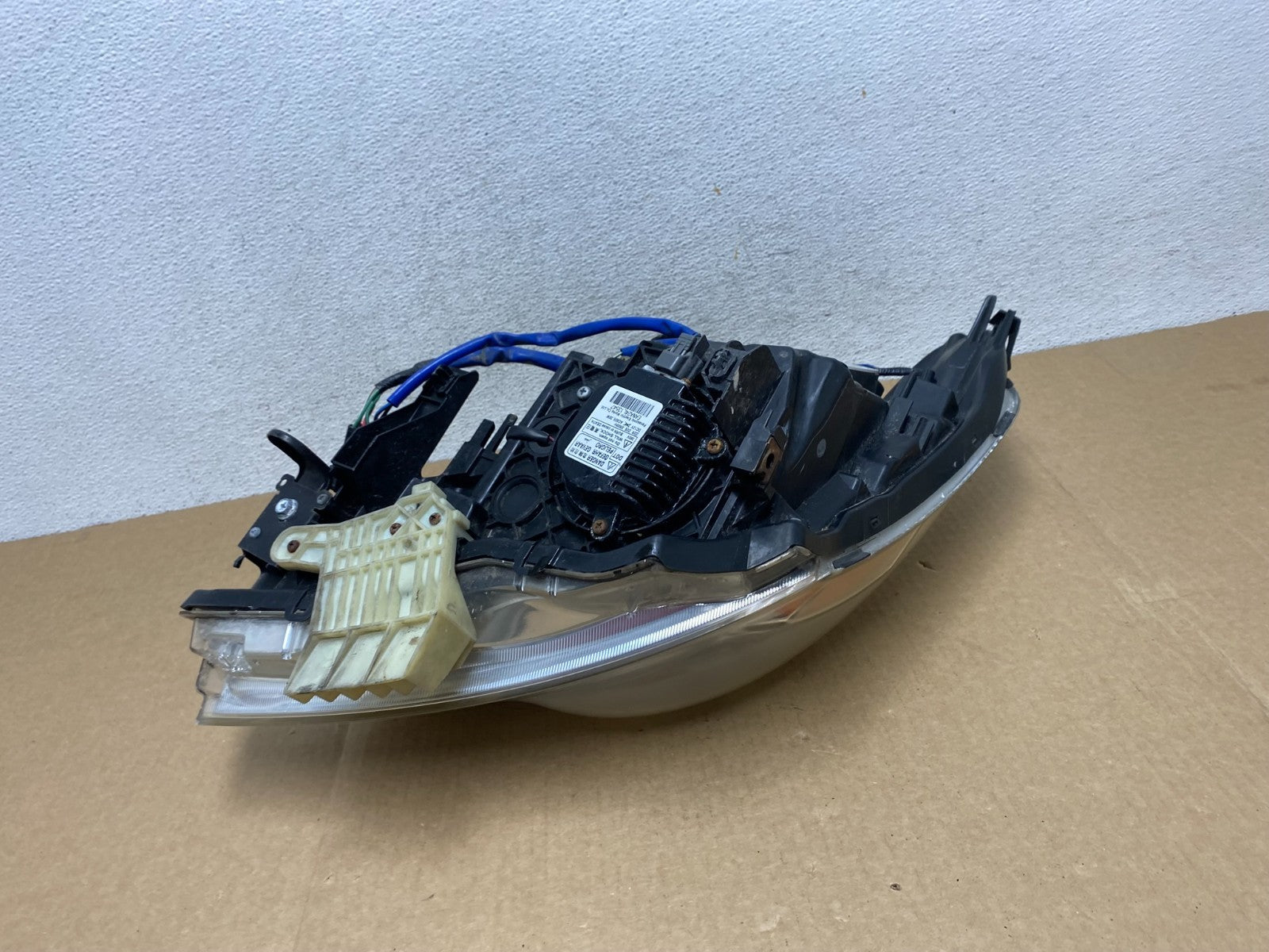 2010-2012 Infiniti G37 Right Passenger Side Xenon HID Headlight AF9494 DW8