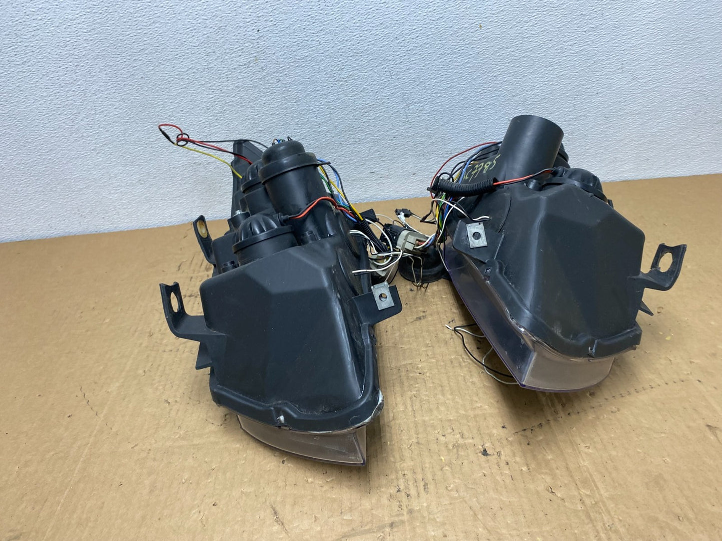2006 to 2008 BMW 3-Series Sedan E90 Left+Right Set Side LED Headlights AC7785 DG10