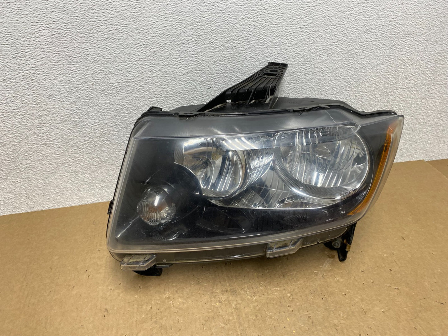 2011 to 2013 Jeep Grand Cherokee Halogen Left Driver Lh Headlight Oem AC1342 DW0