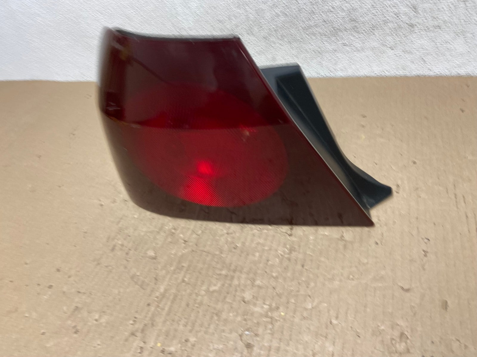 2000 - 2005 Chevrolet Impala Left Driver Lh Side Tail Light AE9766 LK1