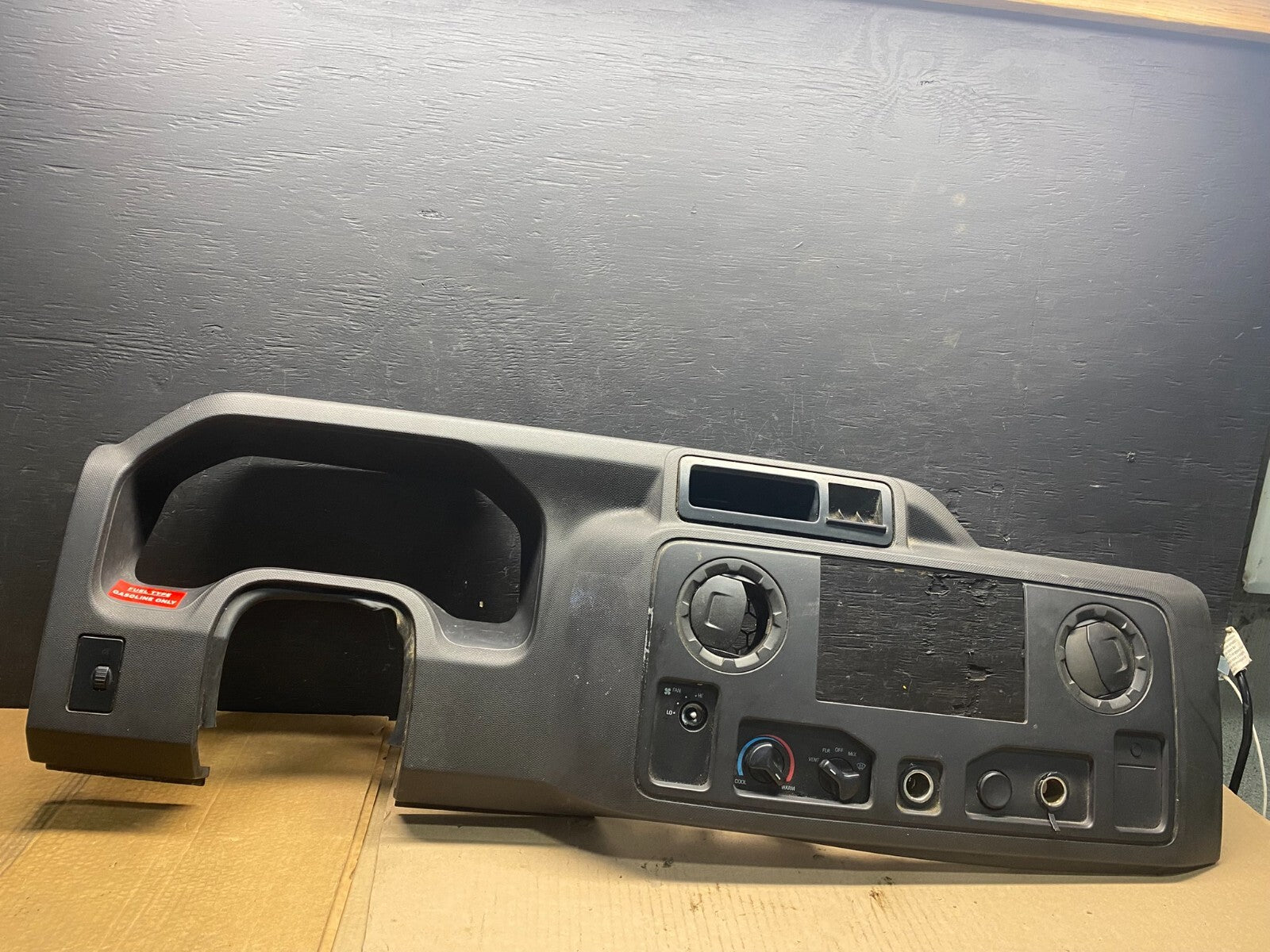 2009 - 2014 Ford E150 E250 Gauge Speedometer Cluster Radio Bezel Trim L0305 DG0