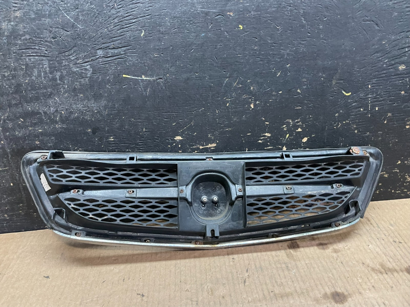 1999 to 2001 Acura TL OEM Front Upper Grill Grille Aftermarket Y9653 DG3
