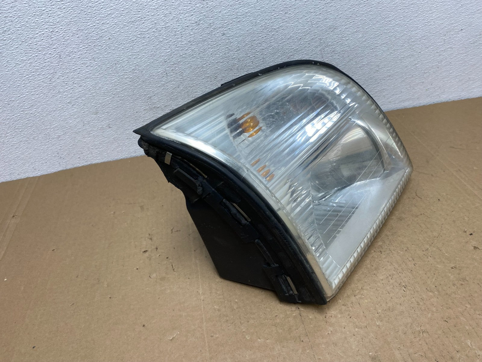 2002-2005 Mercury Mountaineer Right Passenger Halogen Headlight AC5756 DW2