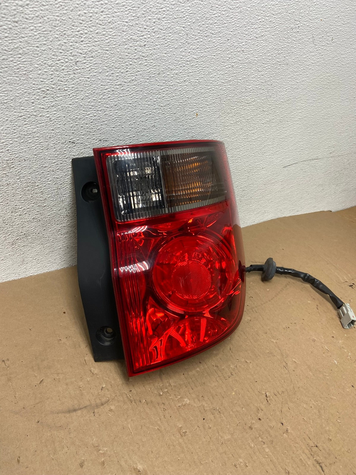 2003 to 2008 Honda Element Right Passenger Rh Side Tail Light AD6538 LK2