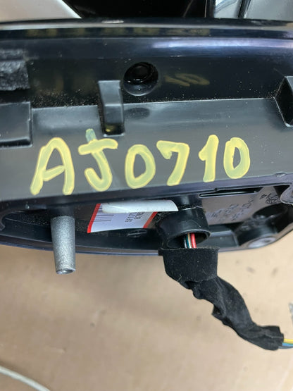 2016 to 2020 Kia Sorento Right Passenger Door Mirror Turn Signal aj0710 DG11