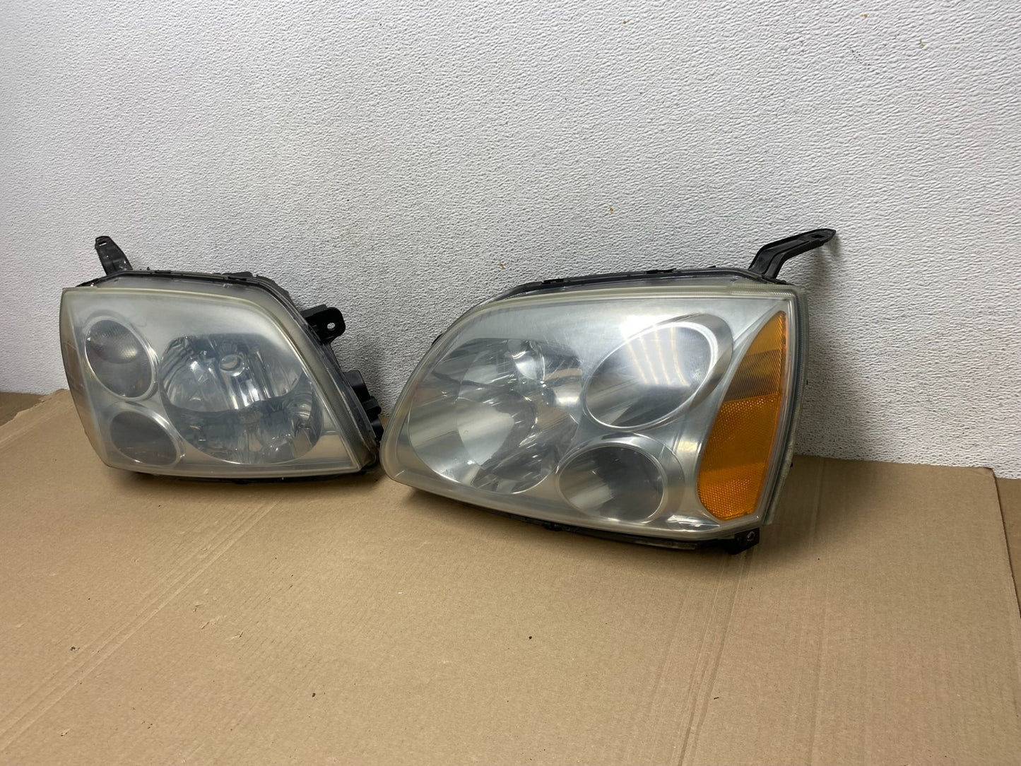 2004 - 2009 Mitsubishi Galant Left+Right Headlights Halogen AF5769 DW1