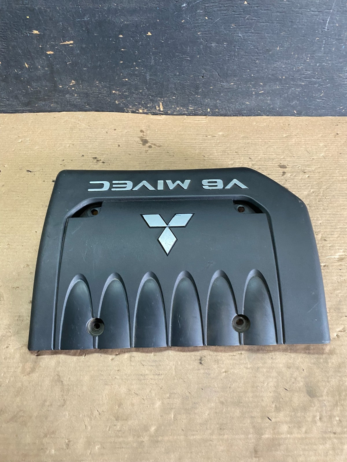 2007 to 2020 Mitsubishi Outlander GT 3.0L V6 Mivec Engine Cover Oem O8205 DG1