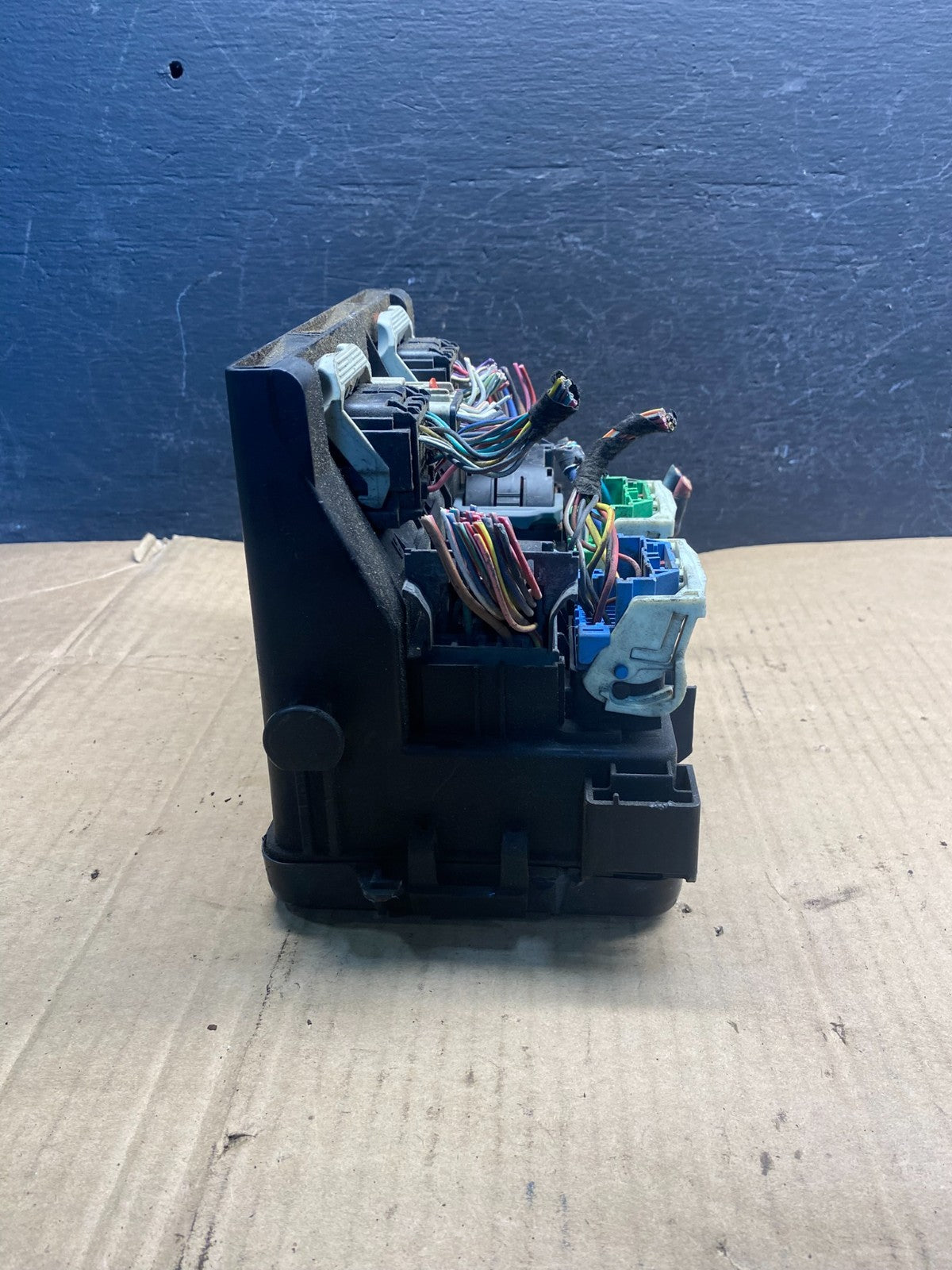 2009 Dodge Ram 1500 Totally Integrated Power Module Fuse Box ae2205 DG2