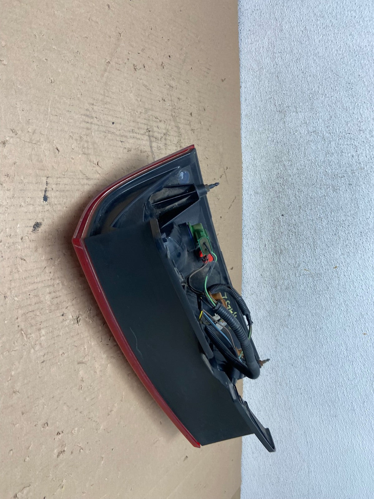 2007 to 2011 GMC Yukon Right Passenger RH Side Tail Light AF4252 LK4