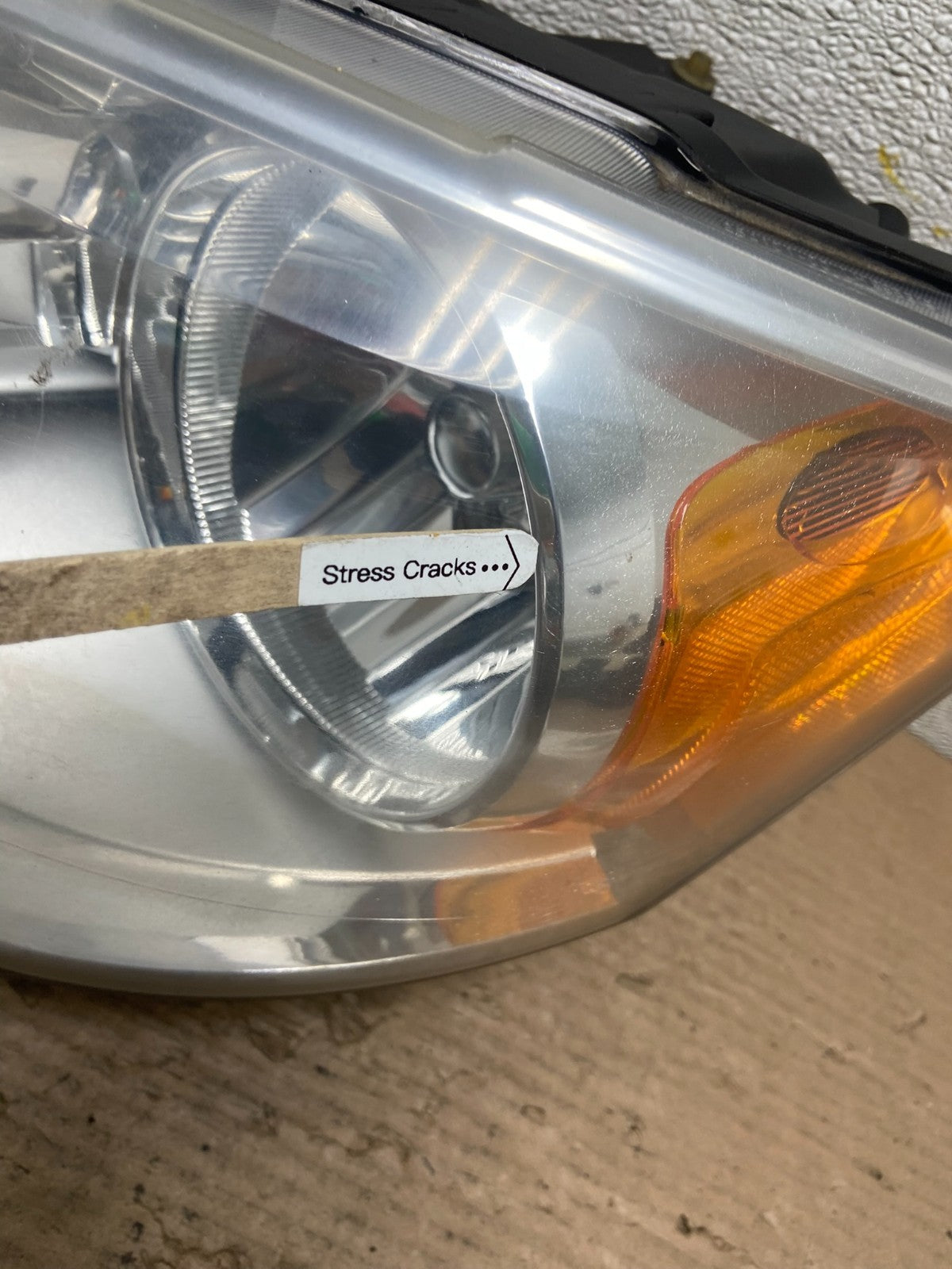2008 to 2016 Chrysler Town and Country Left Driver Lh Side Headlight AA9723 DW4