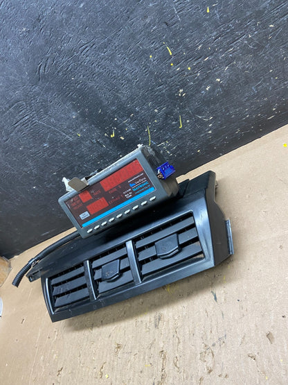 2012 2013 2014 Toyota Prius V Center Dash A/C Air Vents With Trim T6385 PS2