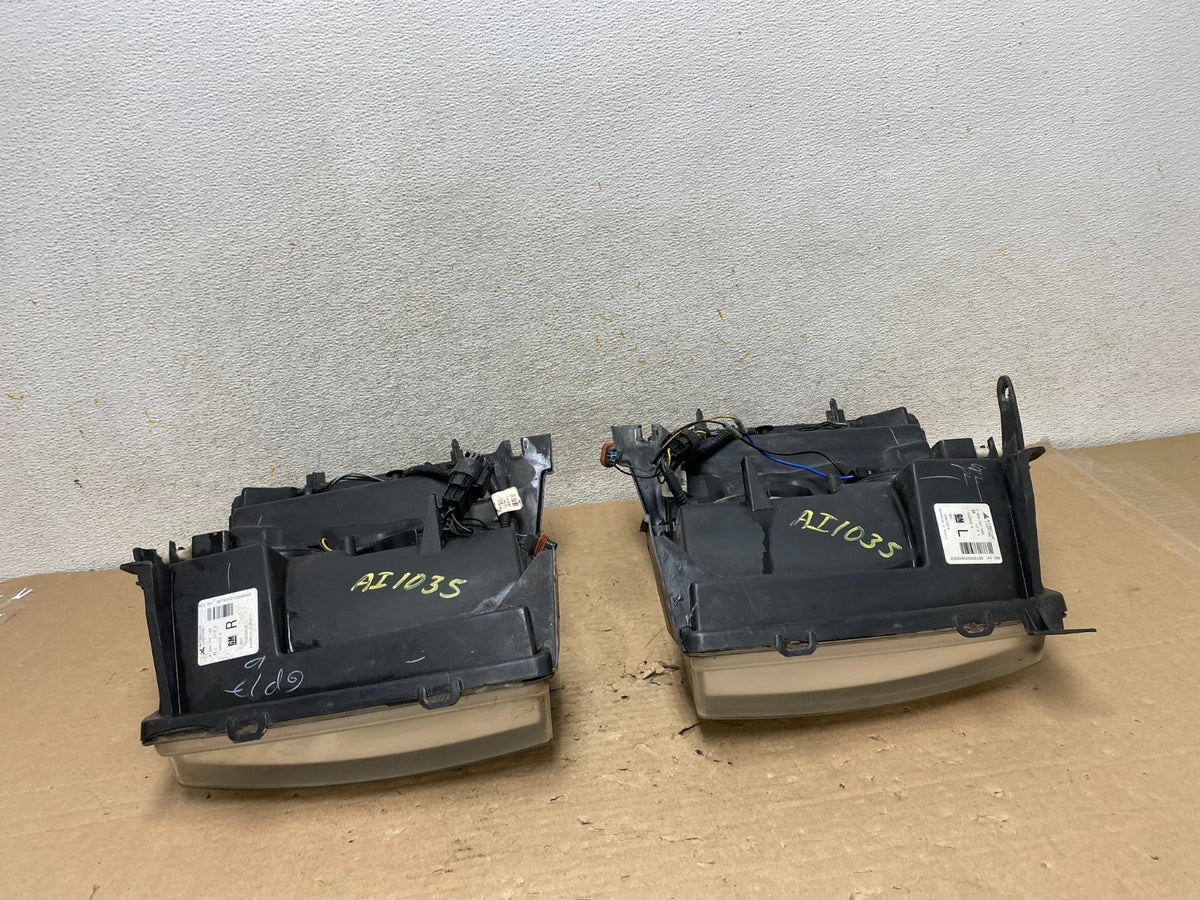2007 to 2014 Chevrolet Silverado Left+Right Side Headlights AI1035 DW12