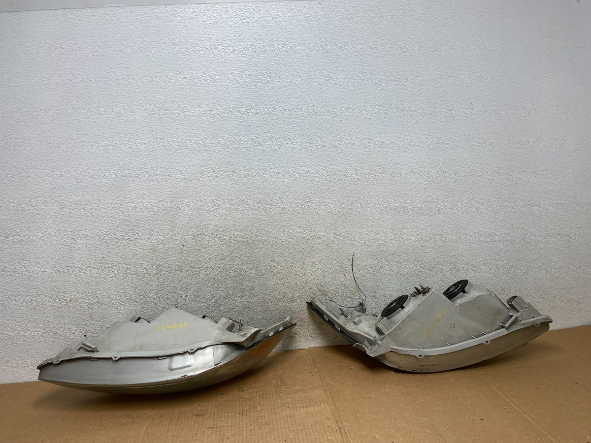 2002 2003 2004 Toyota Camry Left+Right Set Side Halogen Headlights AI4435 DW9