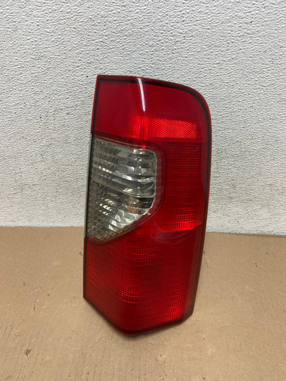 2002 2003 2004 Nissan Xterra Right Passenger RH Side Tail Light AF3074 LK0