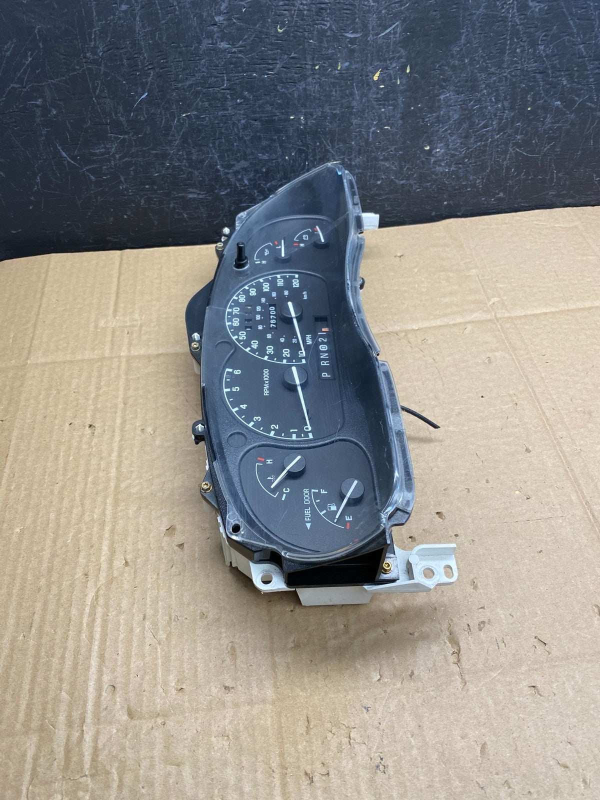 2001 2002 2003 Ford Explorer Speedometer Cluster Gauge AC9399 DG1