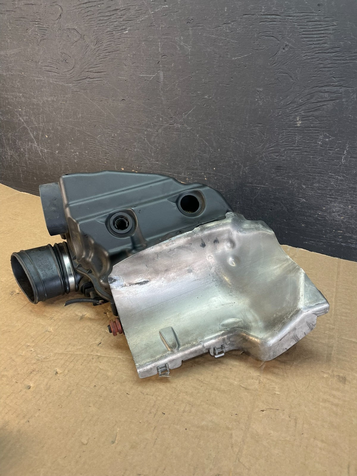 2009-2012 Bmw 7-Ser F01 750i Left Driver Air Filter Cleaner Intake Box AF5381 DG5