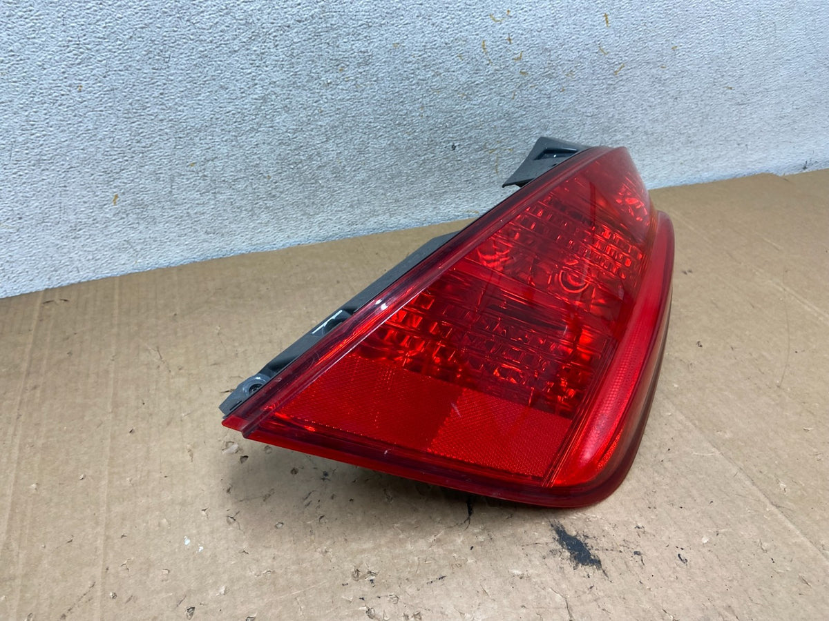 2003 2004 2005 Nissan Murano Right Passenger Rh Side Tail Light AI9064 LK2