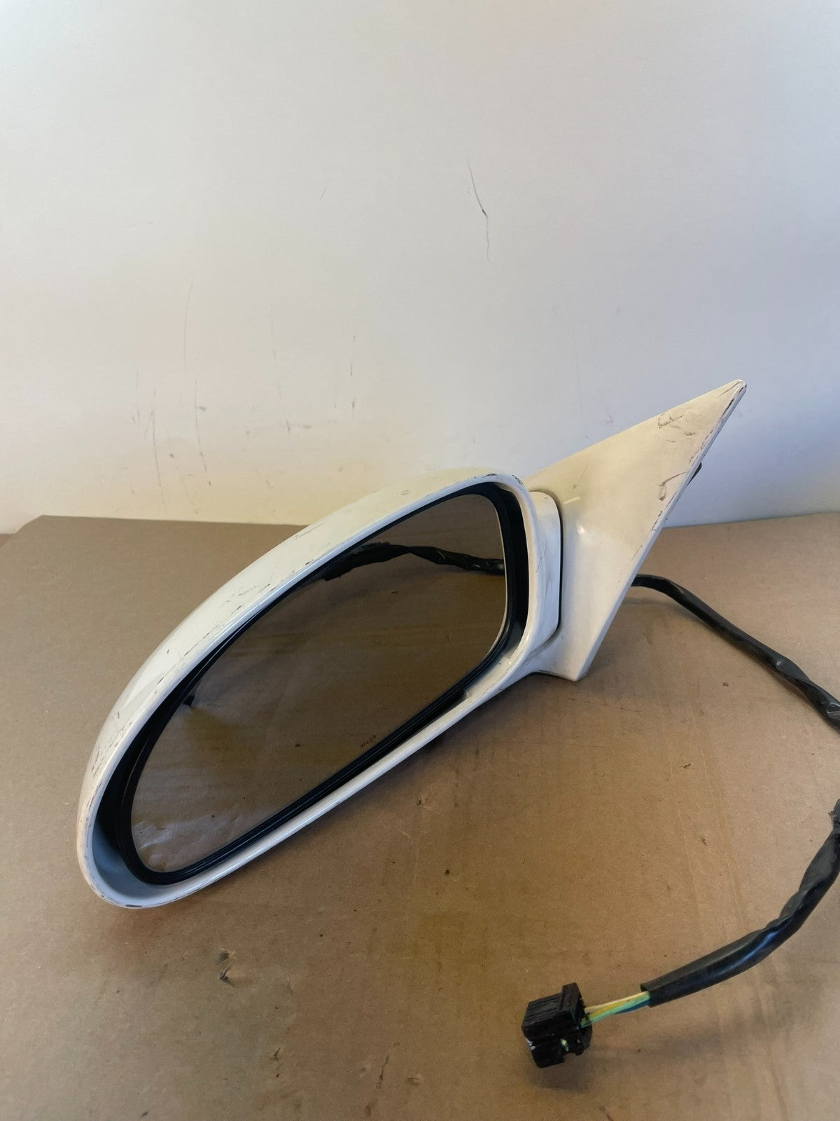 2000 to 2005 Buick LeSabre Left Driver LH Side Door View Mirror AG7816 DW2