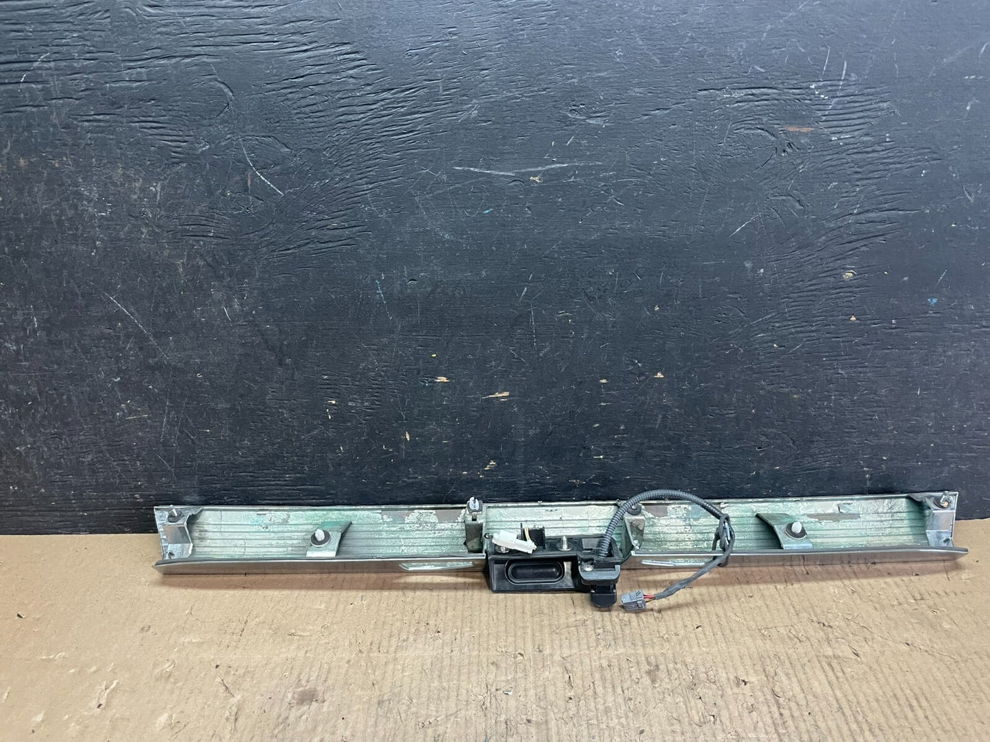 2011 to 2013 Honda Odyssey Rear Camera License Plate Trim Molding Panel M61077