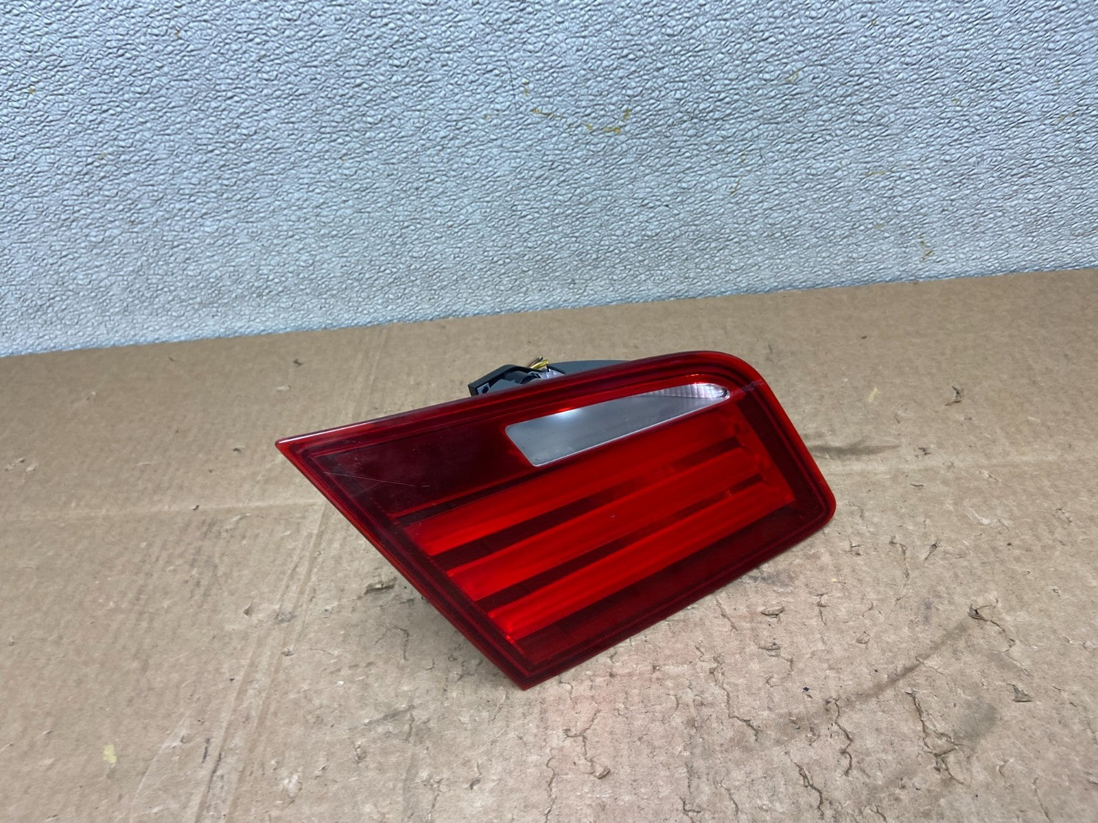2011-2013 BMW 5 F10 Rear Left Driver LH Trunk Inner Tail Light OEM Y9060 DW2