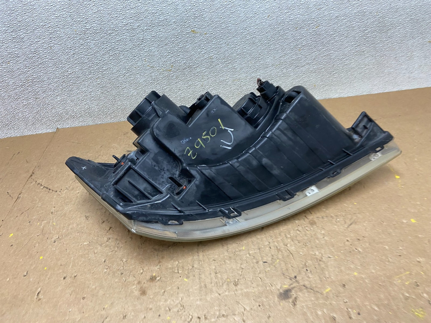 2009 - 2010 Hyundai Sonata Left Driver LH Side Headlight Halogen Z9501 DW7