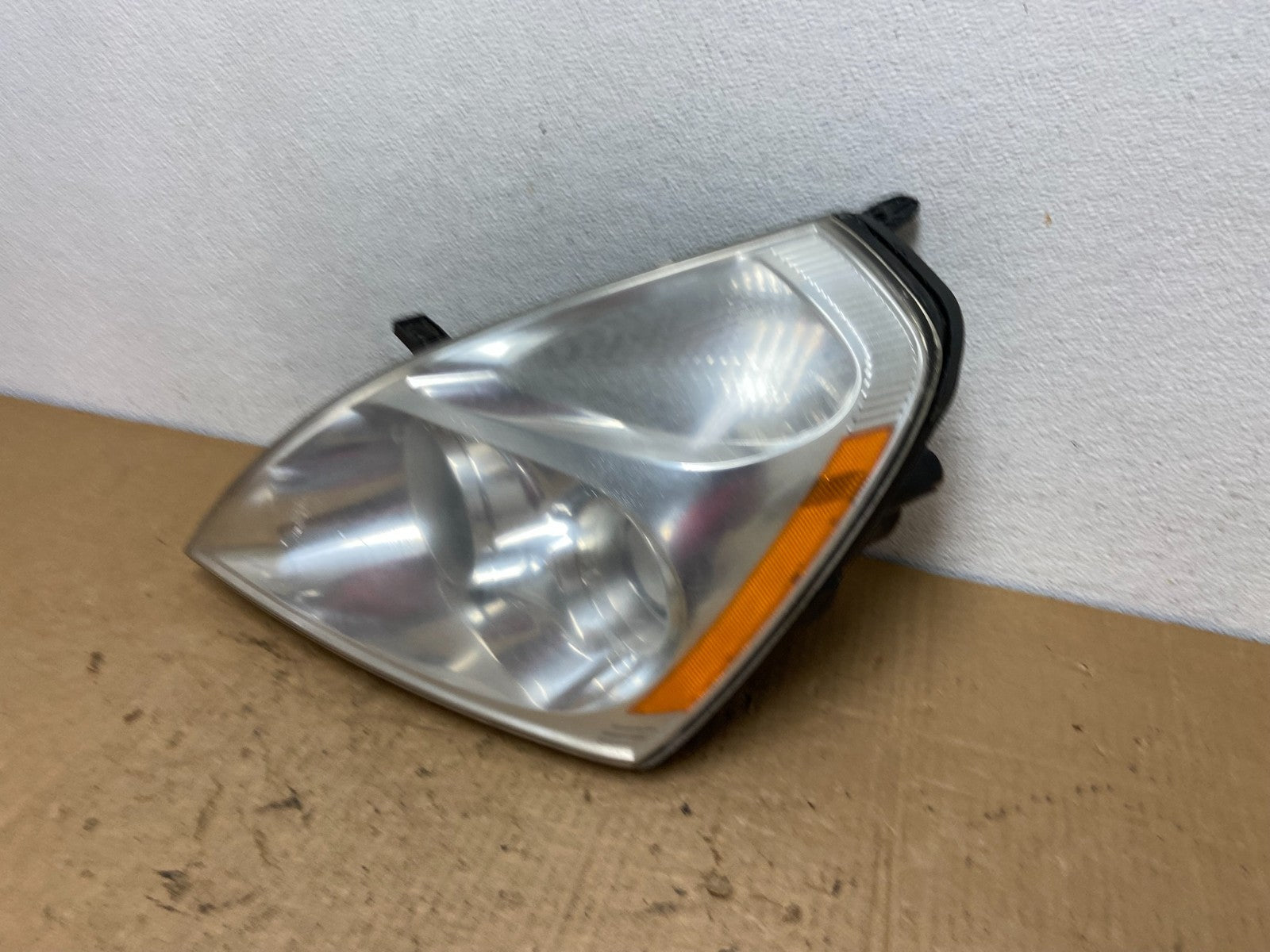 2008-2012 Kia Sedona Left Driver Lh Side Headlight Halogen AC8251 DW1