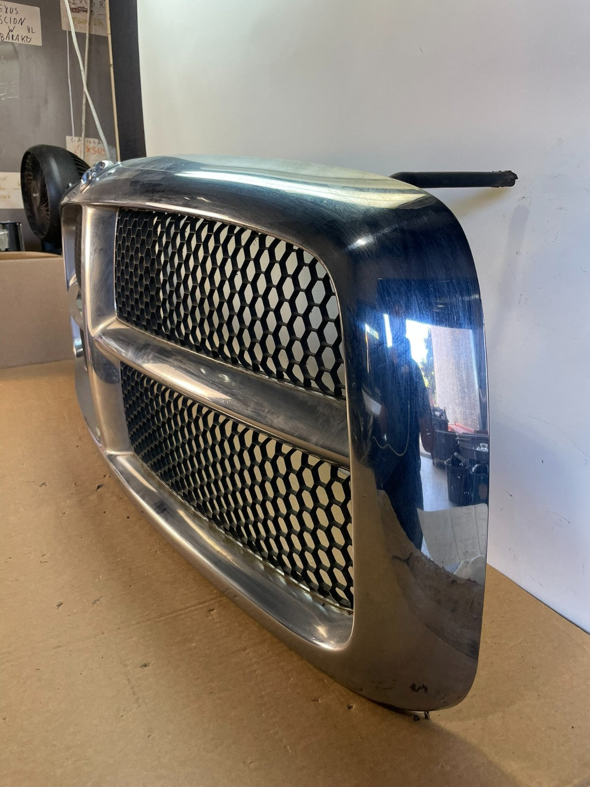 2002 2003 2004 2005 Dodge Ram 1500  Upper Front Grill Grille AH0363 DG1