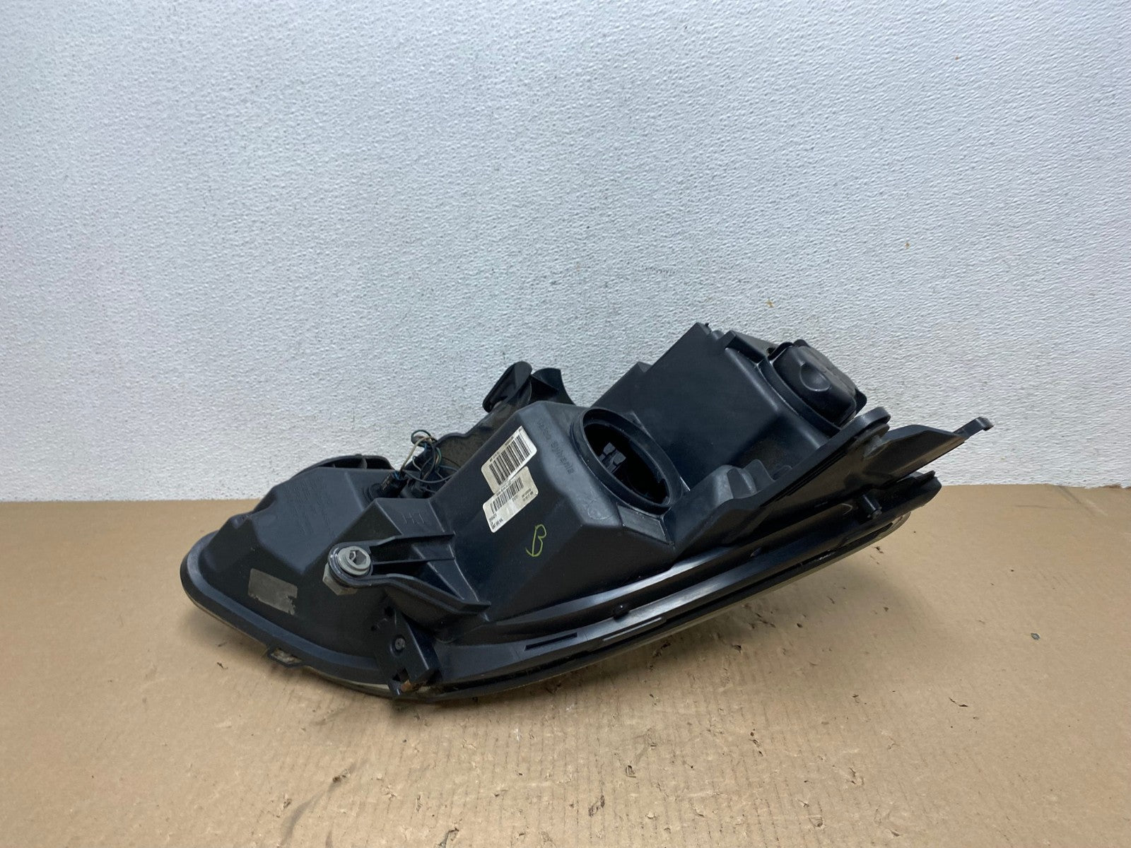 2007 to 2012 Gmc Acadia Halogen Headlight Left Driver LH Side AE8802 LK5
