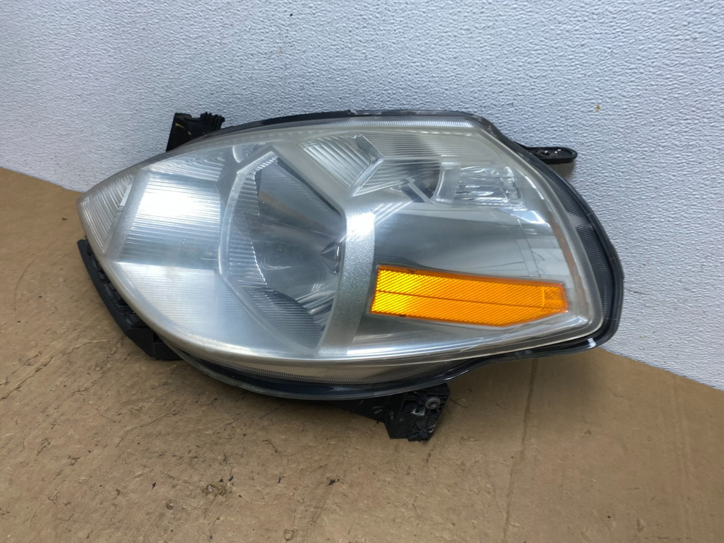 2008 to 2012 Nissan Versa Headlight Halogen Left Driver Lh Side AD0623 DW1